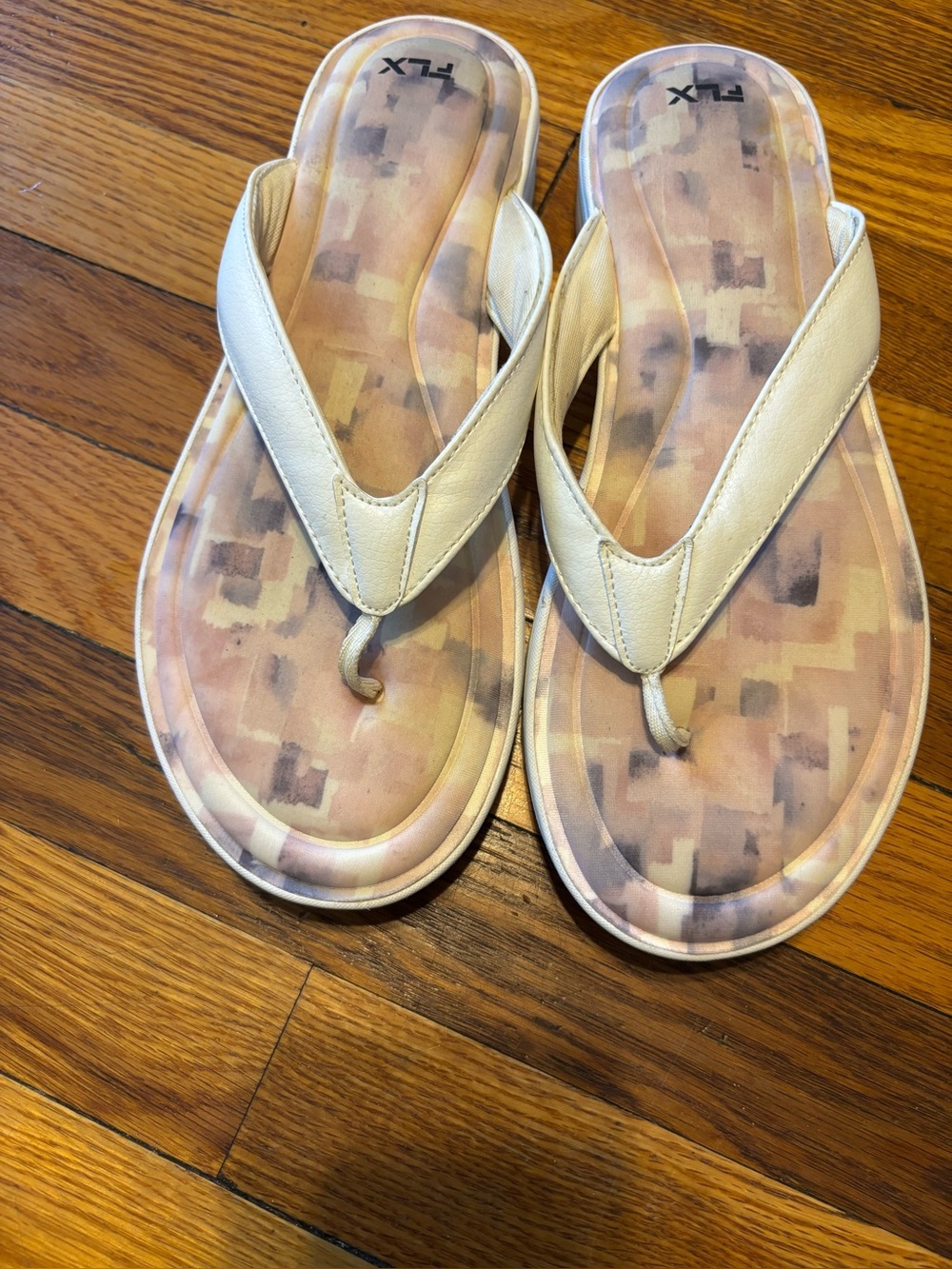 Women's Cream Flip Flop Sandals - Soft Cushioned Thong